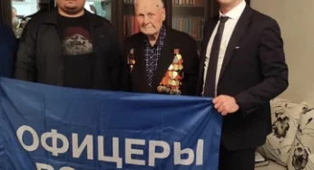 Активисты организации «Офицеры России» поздравили с Днём Победы 97-летнего ветерана из Рязани