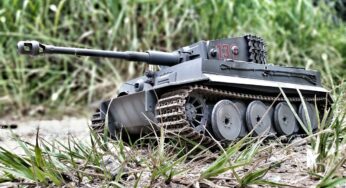 РГ: В районе Работино два Leopard 2 ВСУ столкнулись и сгорели
