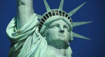 Любовница экс-президента США Клинтона Левински снялась в рекламе бренда Reformation
