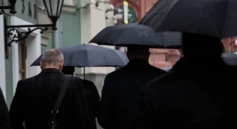 Медведев рассказал о дружеской беседе с Бушем-младшим в Белом доме в 2004 году