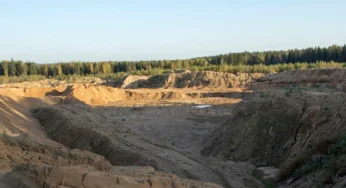 На побережье Кубани собрали 37 тысяч тонн запачканного мазутом грунта