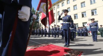 Кадеты-выпускники простились со Знаменем президентского училища Росгвардии