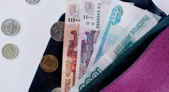 «Зарплаты.ру»: Рабочие стали чаще получать зарплаты от 100 тысяч рублей