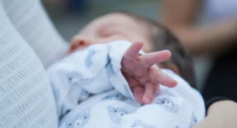 В Канске студентка родила в туалете общежития и выкинула младенца в урну