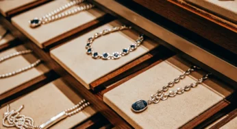 Голубой бриллиант Mellon Blue продали на аукционе в Женеве за $25,6 млн