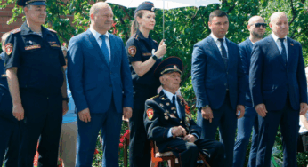 Росгвардейцы в Ростове-на-Дону поздравили ветерана Великой Отечественной войны со 100-летием